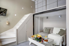 Spacious, bright and beautifully decorated flat in heart of Marais short walk to Picaso Museum